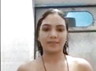 Indian bhabhi bathing showing boobs