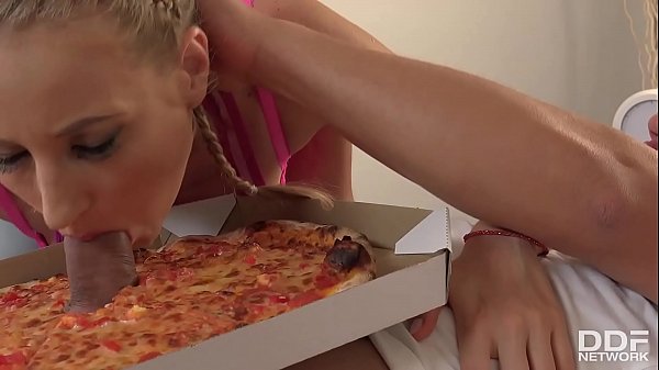best of Facial pizza girl