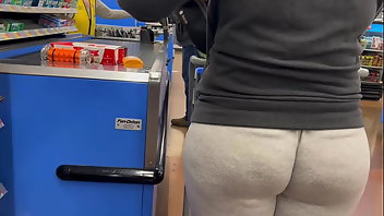 Walmart employe gets pounded public