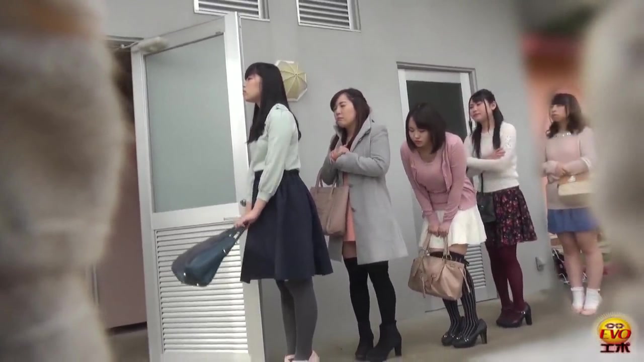 Tornado reccomend japanese desperation stepping toilet queue
